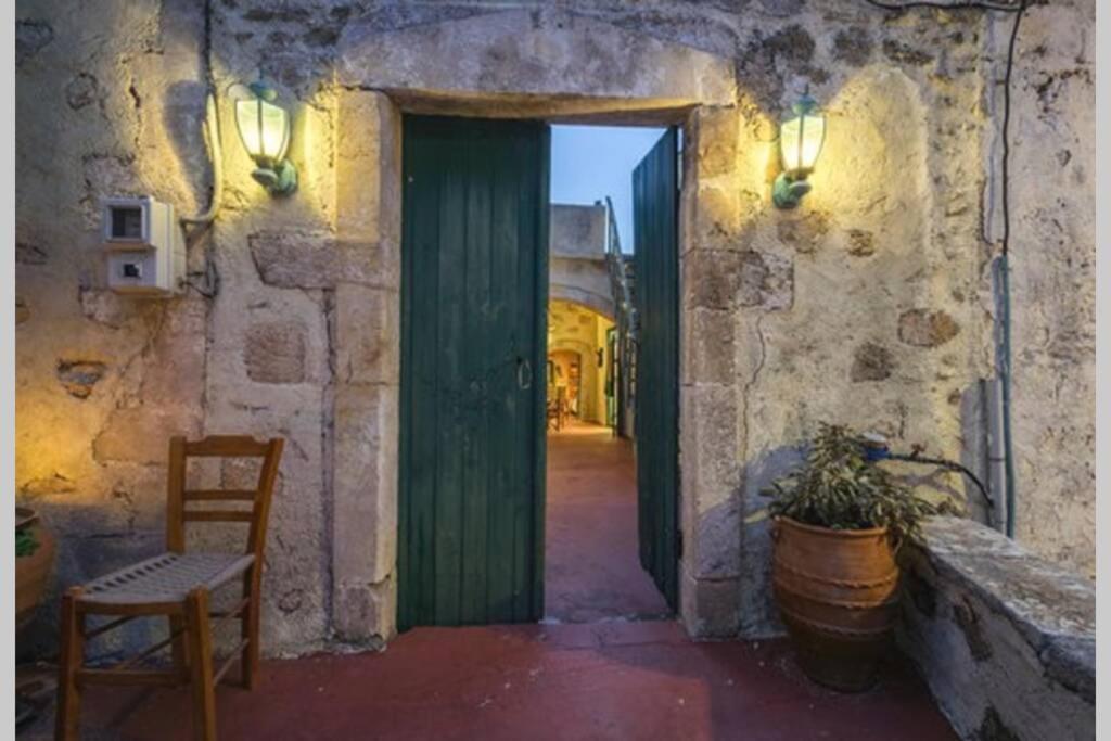 Moundros 1620 Venetian Residence Exterior photo