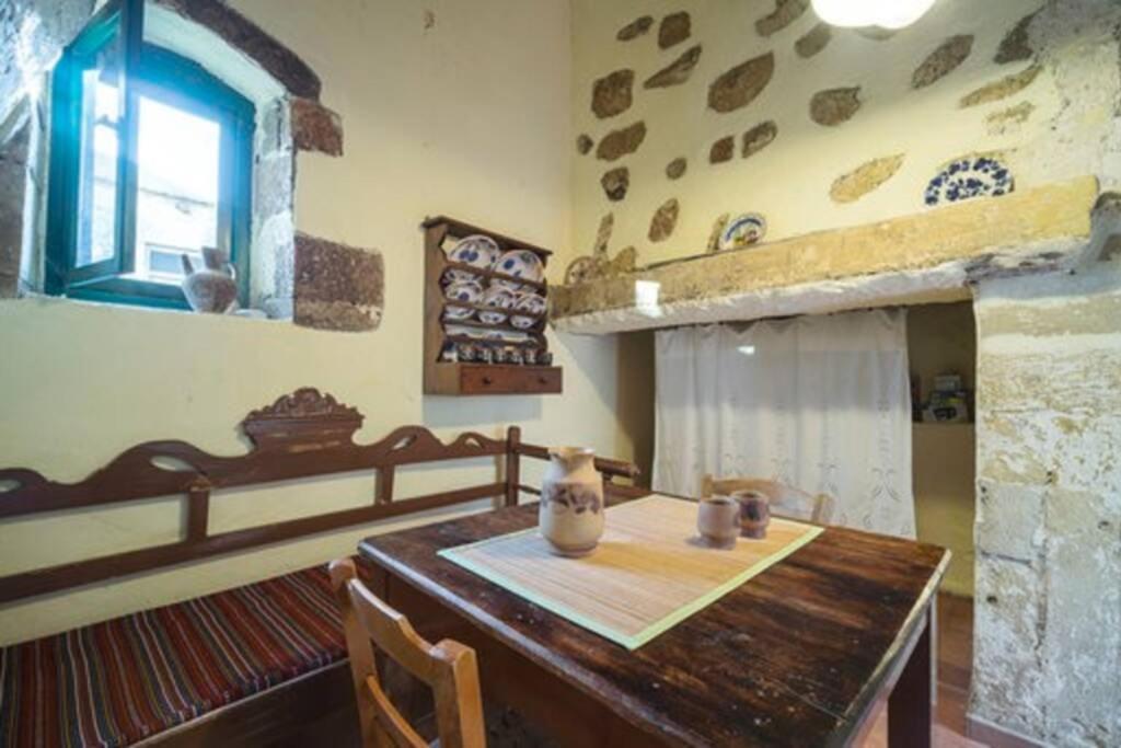 Moundros 1620 Venetian Residence Exterior photo